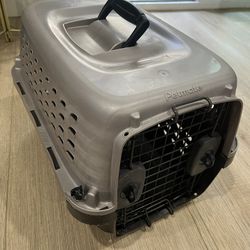 Petmate Vari Dog & Cat Kennel, Tan, 19-in, up to 10-lbs