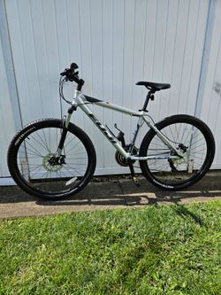 Excellent! FUJI Adventure Mountain Bike