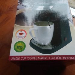 Single Cup Coffee Maker. ( Brentwood)