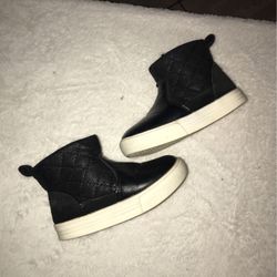 Oshkosh Bgosh  Black Boots Size 5