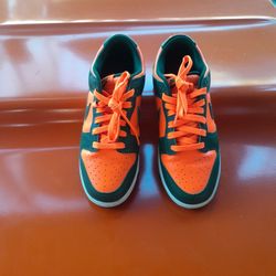 Nike Dunks. Size 8