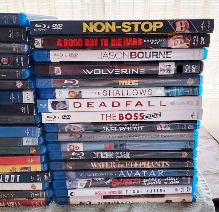 Lot Of 17 Blu-rays 