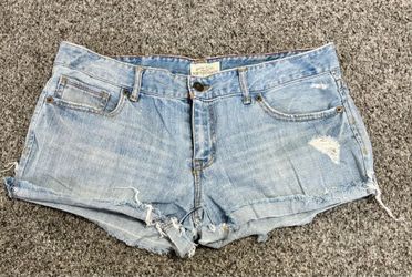 Light Wash Aeropostale Jean Shorts Size 11/12