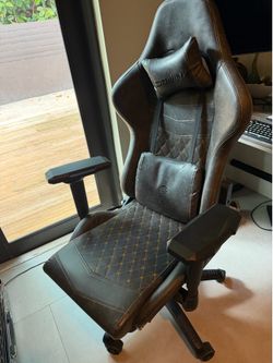 Gaming chair