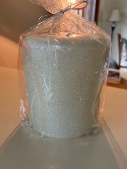 New sparkley. 6” candle