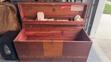 1944 Lane Cedar Hope Chest - lock removed for safety