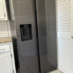 Samsung Side By Side 27.4 cu.ft Fridge