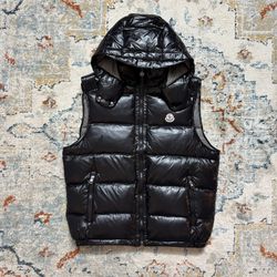 Men’s winter Vest size L/XL  Price Firm Not Negotiable.