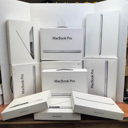 Macbook Pro and Macbook Air Empty Boxes