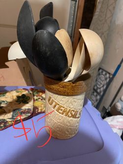 Set Of Utensils And Holder