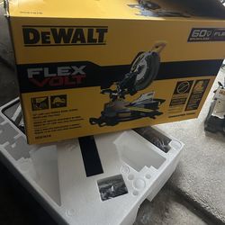 Dewalt 12 in Sliding miter saw tool only