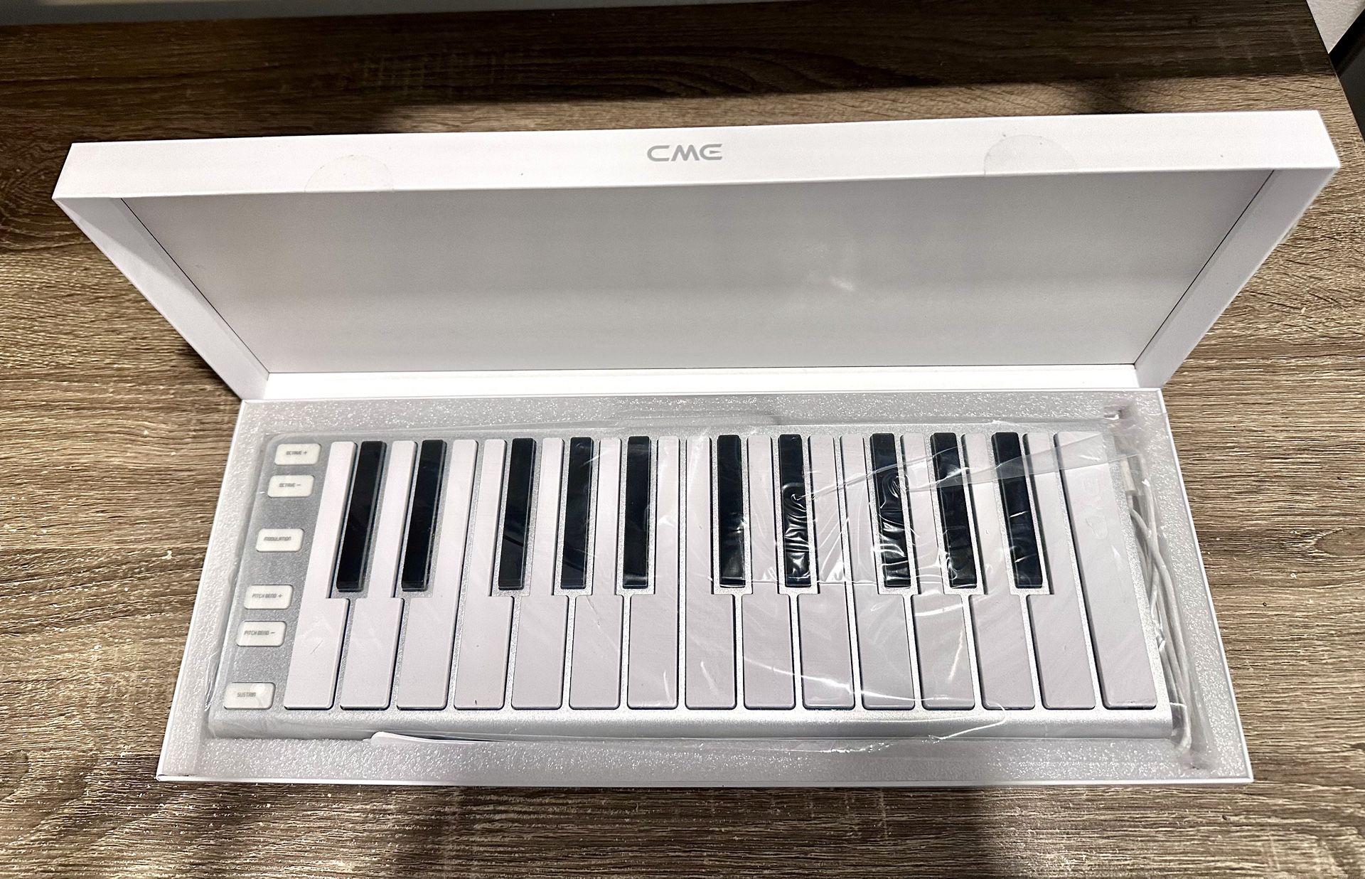 Air Xkey 25