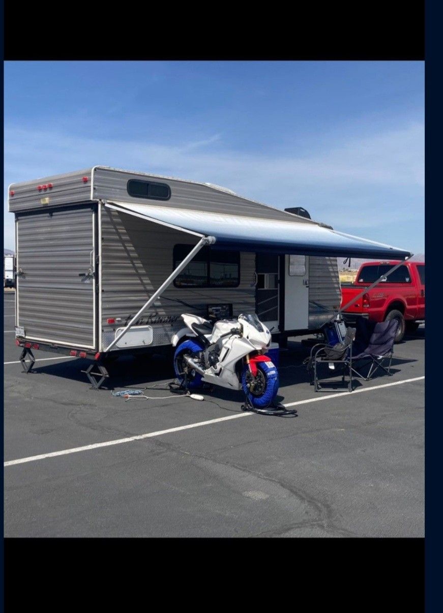 2006 Carson Fun Runner Toy Hauler Camper Trailer