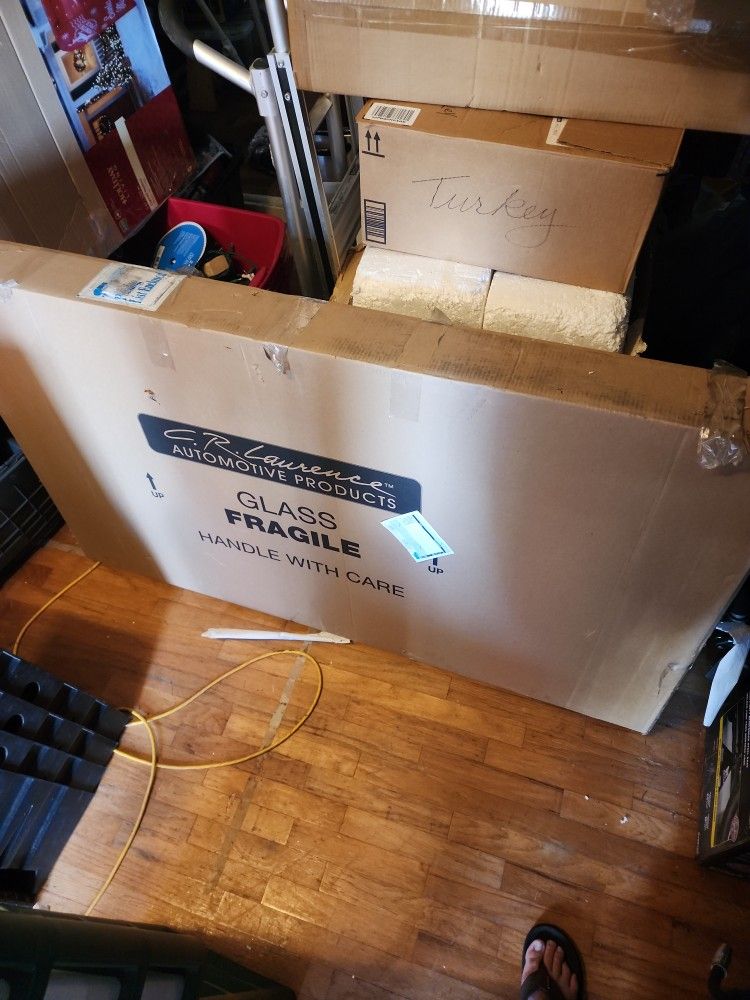 Sprinter T-vent Window Mid Driver Side 144 170