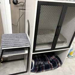 Raised cat box or kitty play house - never used