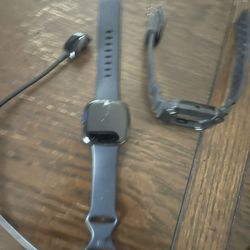 Fitbit Charges, But Does Not Turn On Has A Broken Crack Screen