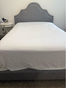Upholstered bed frame - queen