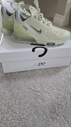 Brand new Womens Nike Air Max 270 Premium