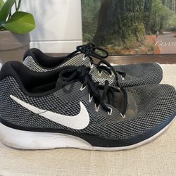 Nike- Men Size 10