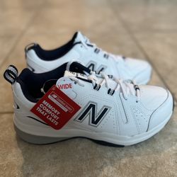 Size 8 - Wide (2E) (Men’s) 605v5 New Balance Shoe