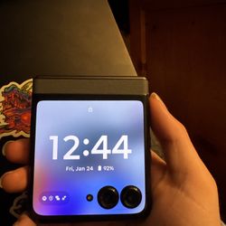 Motorola Razr 2024