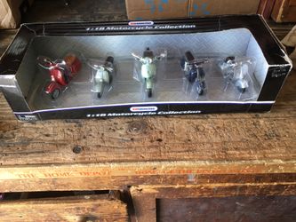 VESPA 5 Scooters 1/18 Scale New