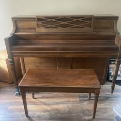 Yamaha Piano 