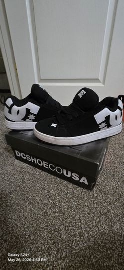 Dc mens shoes size 8