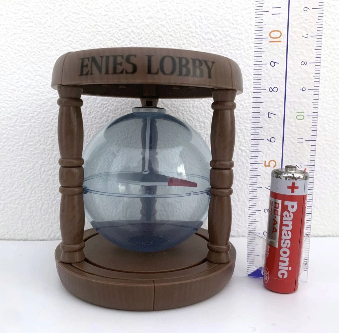 One Piece Eternal Pose Compass – Enies Lobby – Bandai Gashapon Figure Anime Manga TCG Display Collectible