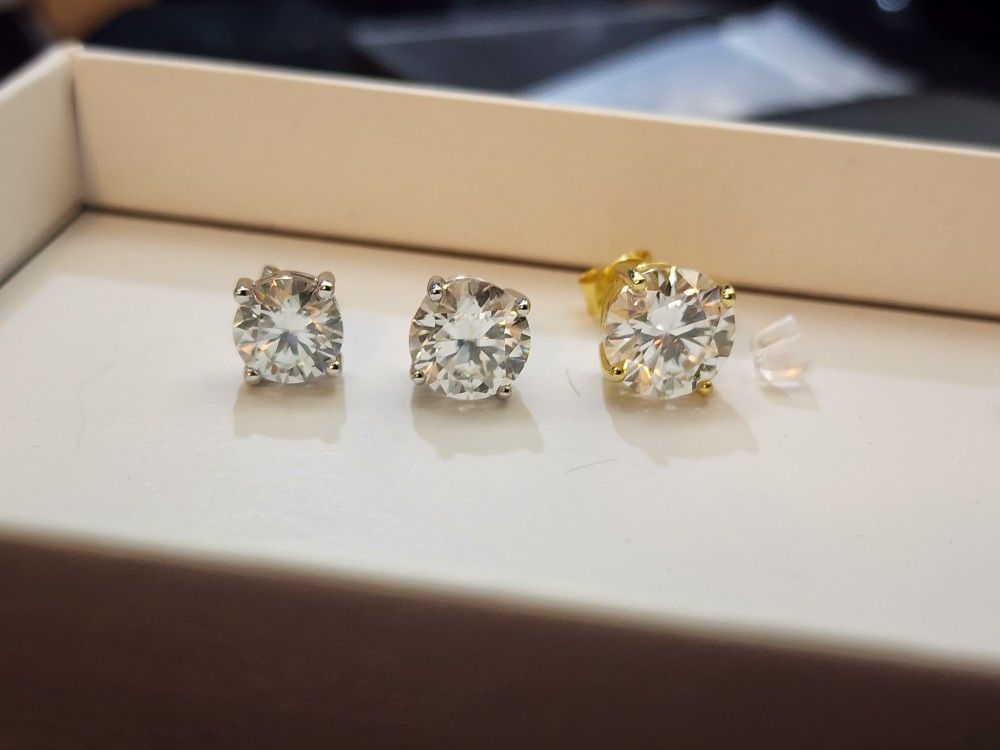 8, 9 And 10mm Moissanite Round Cut Earrings