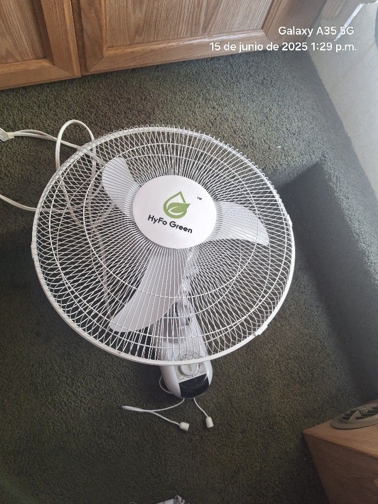 semi-new wall fan works perfectly well