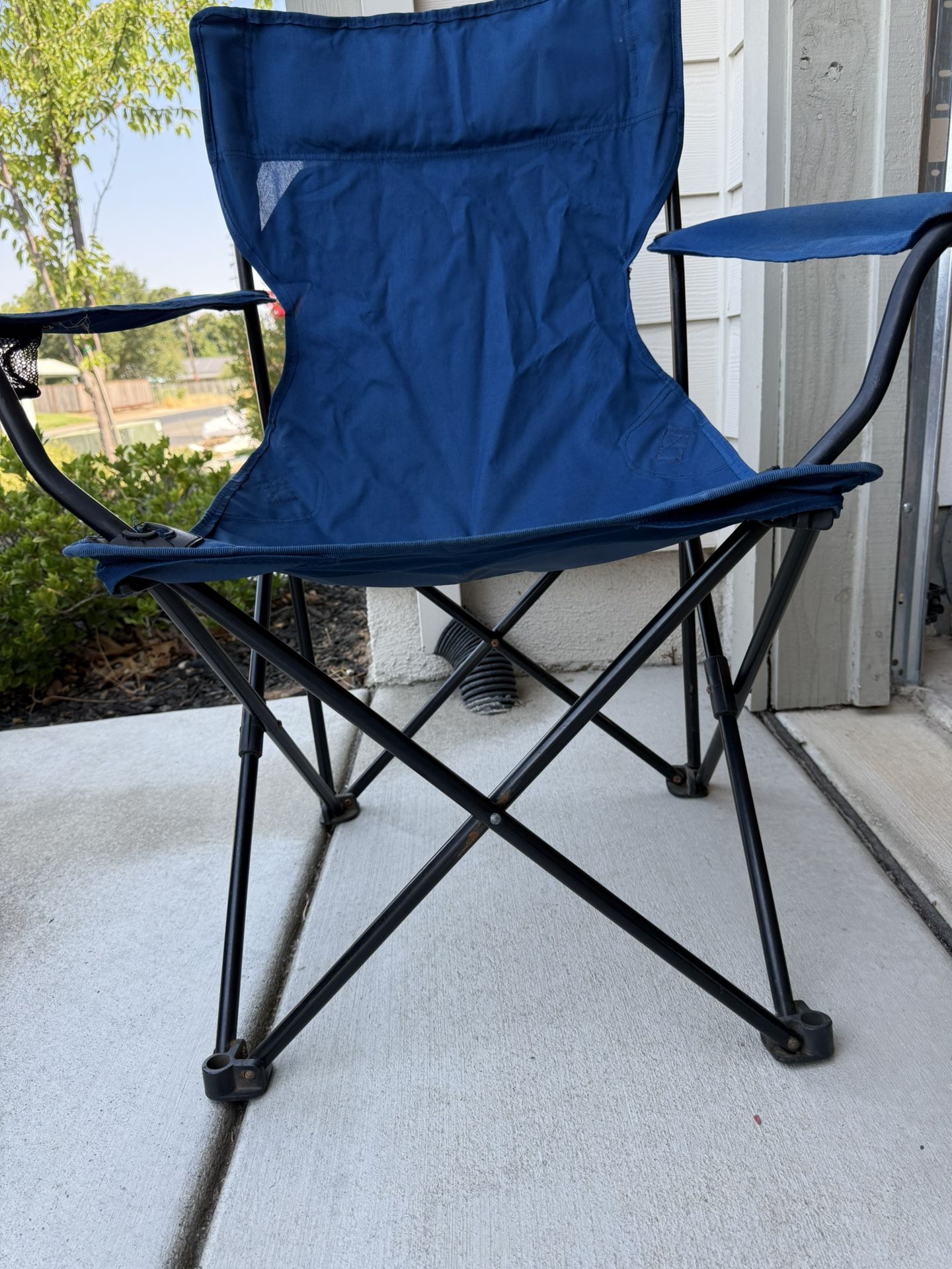 Set of 2 blue chairs in great condition!