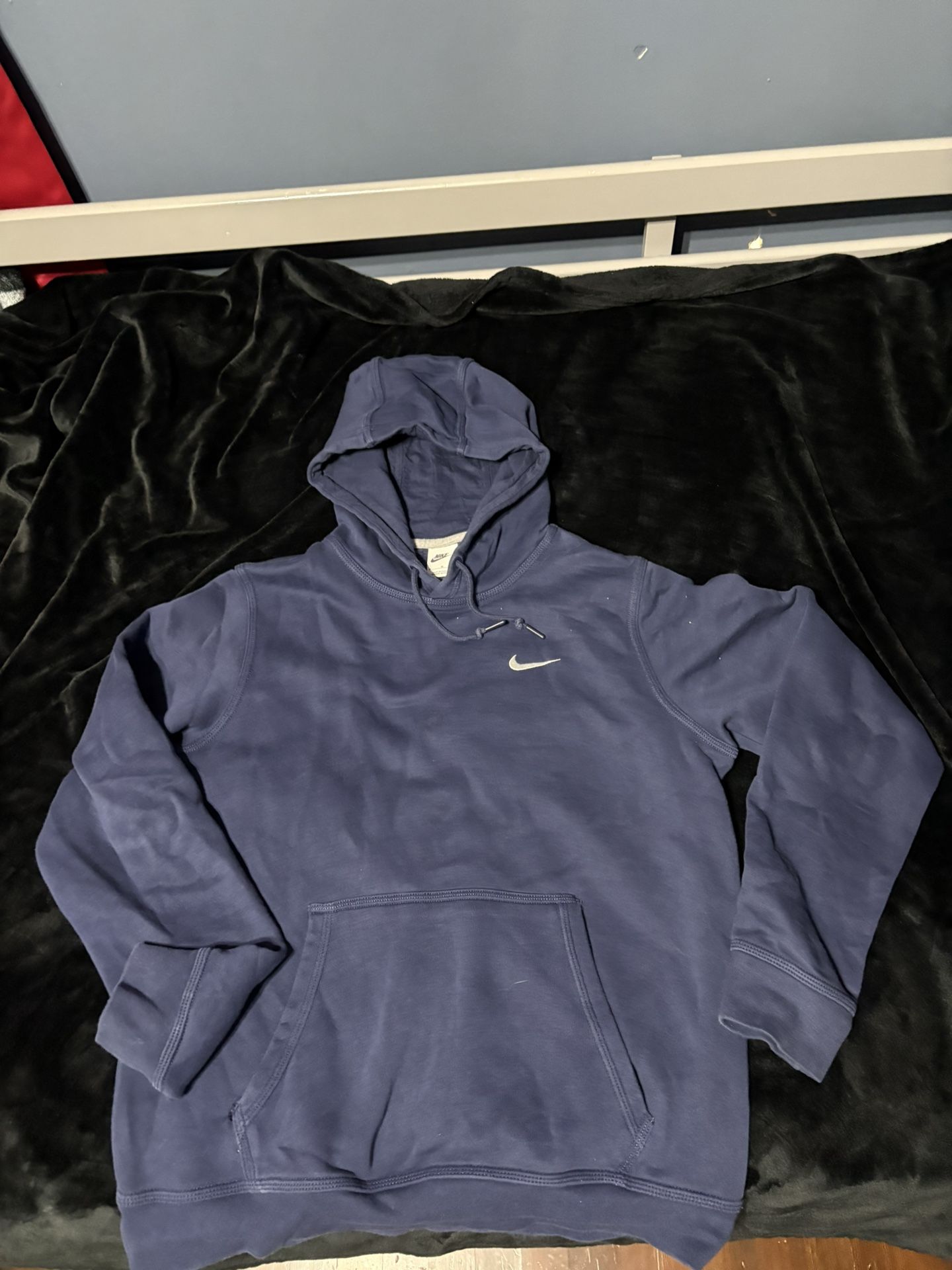 Blue Nike Sweatshirt (look In The Description)