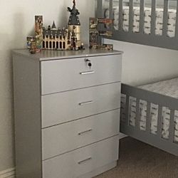 Dresser Chest Tall 4 Drawers With Lock 