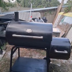 Smoker/ BBQ Grill 