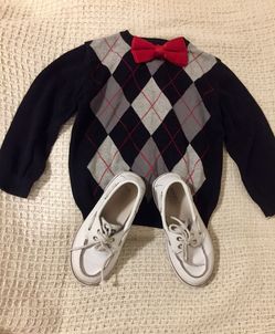 VGUC 4T Cherokee Black Argyle Sweater