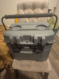 Igloo 25 quart Hard-Sided Cooler