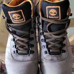 Timberland  Hiking Boot  Size 9