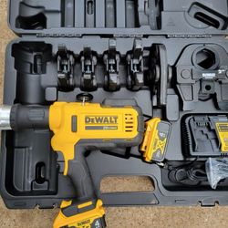 DEWALT 20-Volt MAX Cordless Press Tool, (6) Press Jaws Sized 1/2 in. to 2 in., (2) 20-Volt 4.0Ah Batteries & Charger