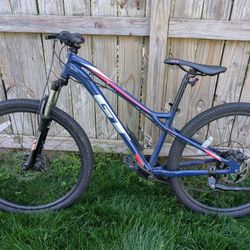 GT Stomper 26" Kids Mountain Bike - Blue