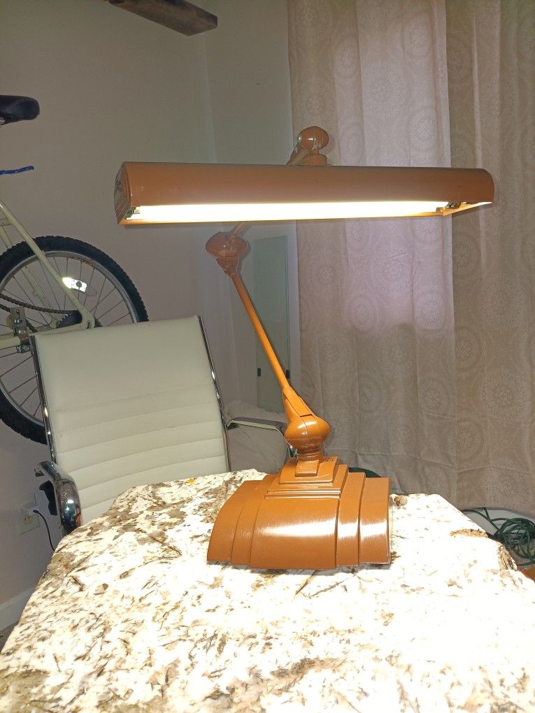 Art Specialty Co. Flexo MCM Desk Lamp