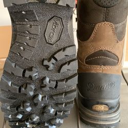 Danner 10D 