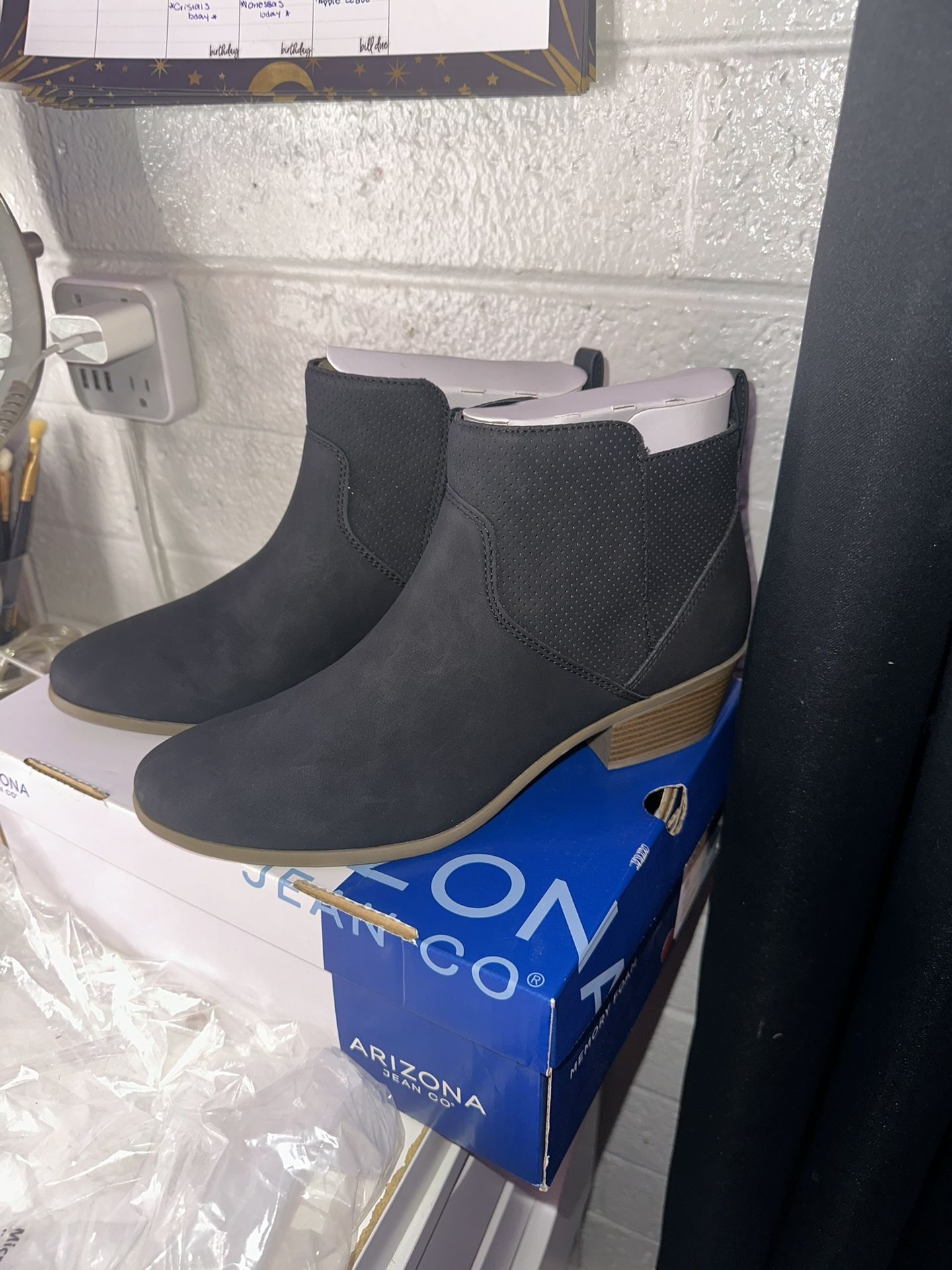 Womens Boots