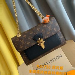 Bags, Louis Vuitton Victoire Bag
