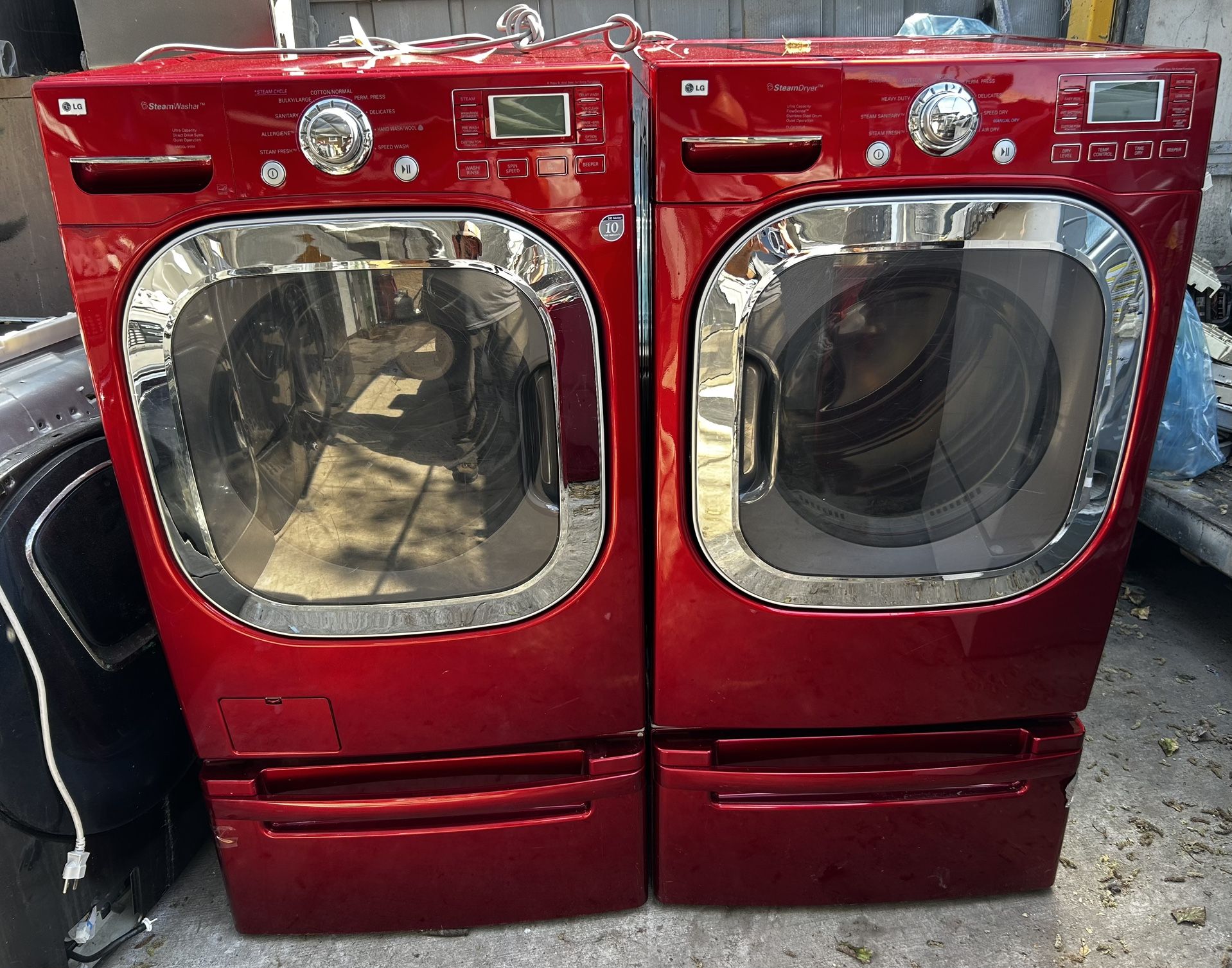 LG. WASHER AND GAS DRYER