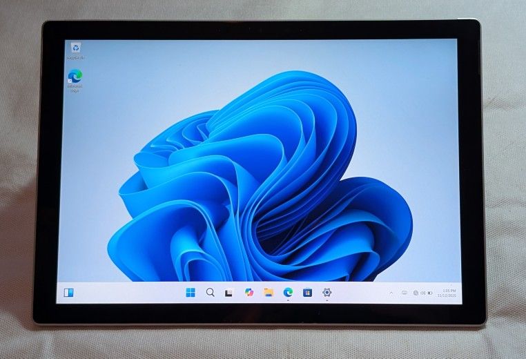 NICE MICROSOFT SURFACE PRO 7+ 7 PLUS WINDOWS TABLET i5 8GB RAM