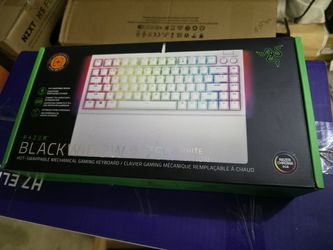 Razer BlackWidow V4 75% White — Brand New in Box