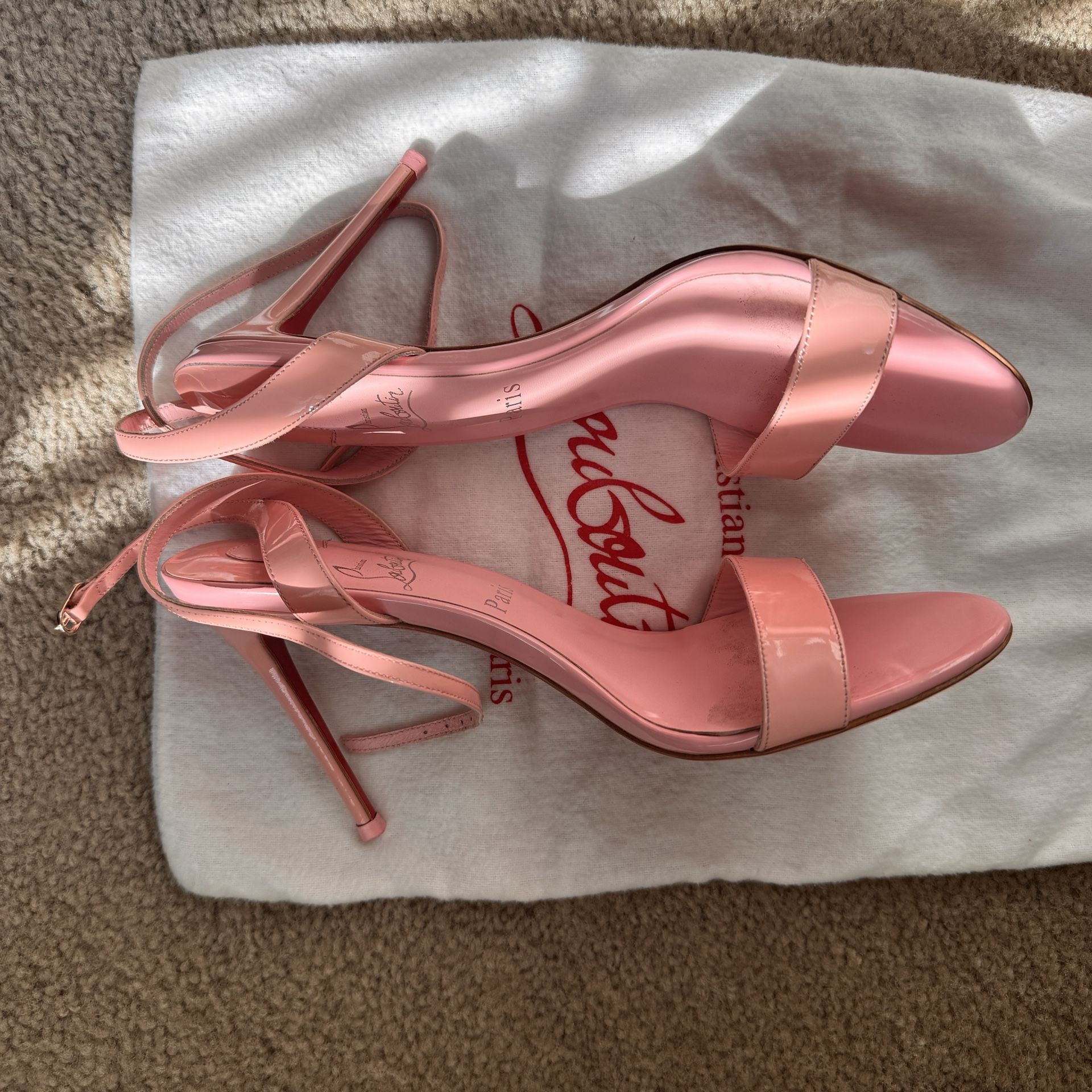 New Never Worn 38 Loubougirl Sandals