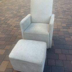 Chair With Ottoman