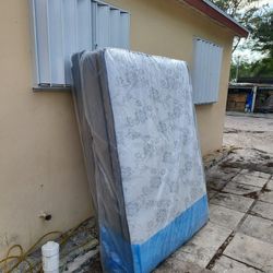 NEW FULL PILLOW TOP MATTRESS AND BOX SPRING -- Also Available In All Sizes.